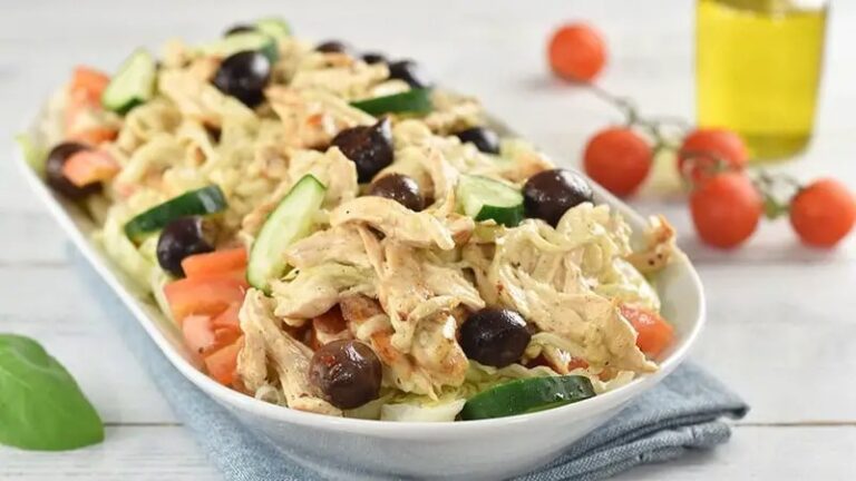 Insalata di pollo e verdure