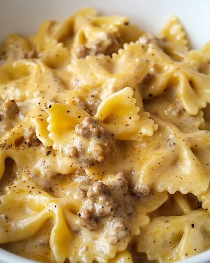 Farfalle Salsiccia, Panna e Zafferano.