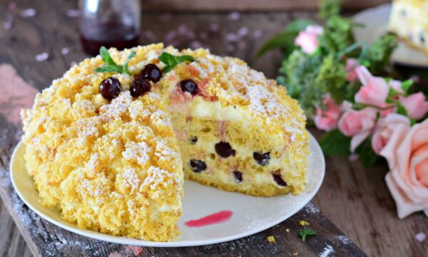 Torta mimosa ricetta golosa con amarene