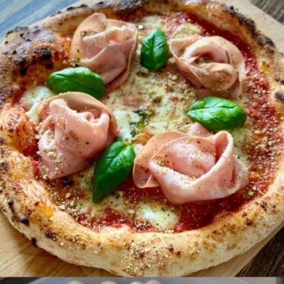 Pizza fatta in casa: un impasto soffice e soffice come quello della pizzeria