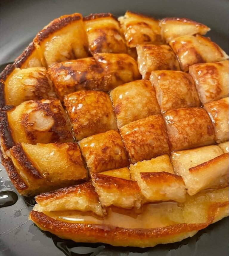 Pancake decadenti con gocce di cioccolato