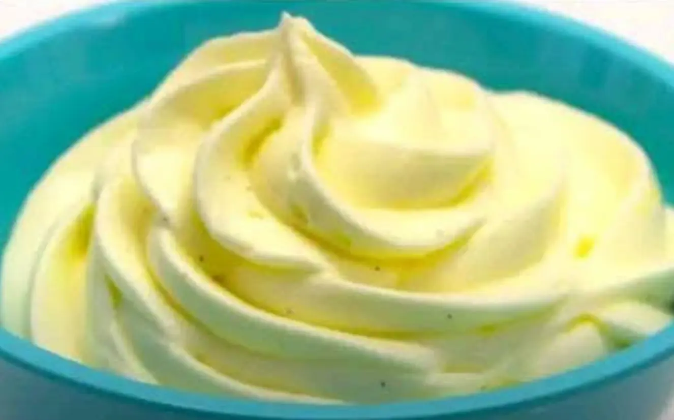 Perfetta per farcire torte bignè e pandori