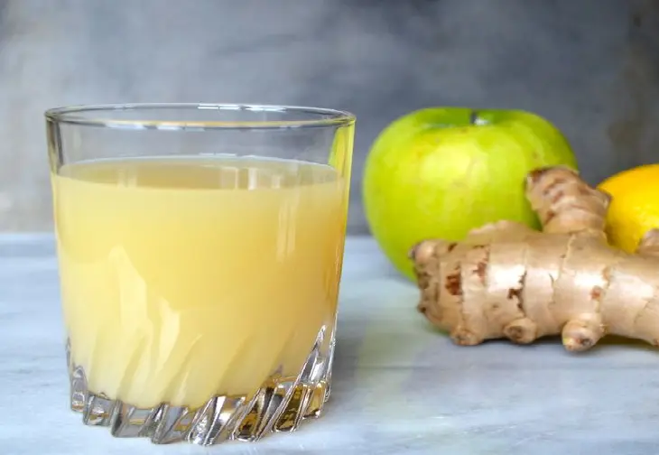 Il succo che svuota l’intestino da tossine e materia fecale: elimina 4 chili in 7 giorni