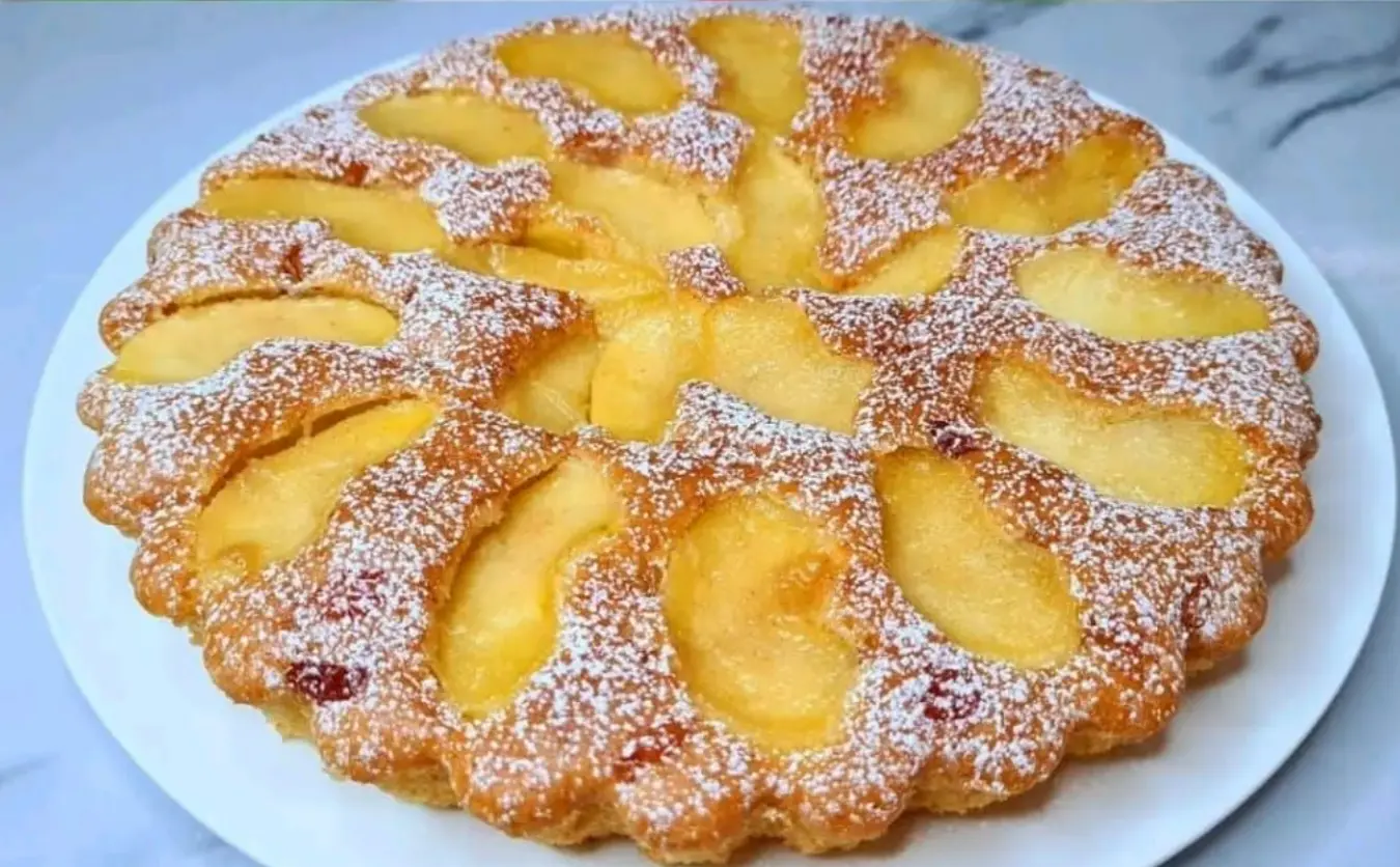La torta famosa che fa la differenza in tutto il mondo !!! Torta di mele e uvetta! Semplice e deliziosa