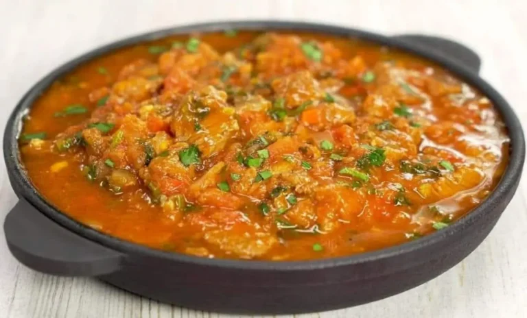 Spezzatino di vitello alla georgiana con verdure ed erbe aromatiche