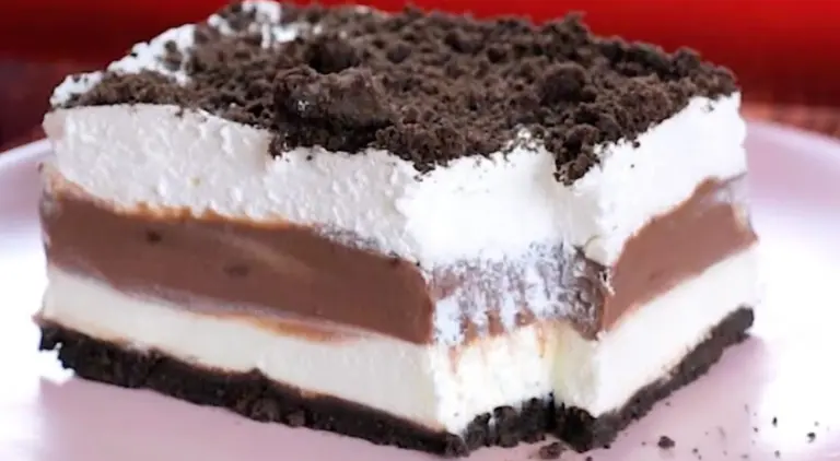 Lasagne al cioccolato: la ricetta del dolce a strati senza cottura da provare