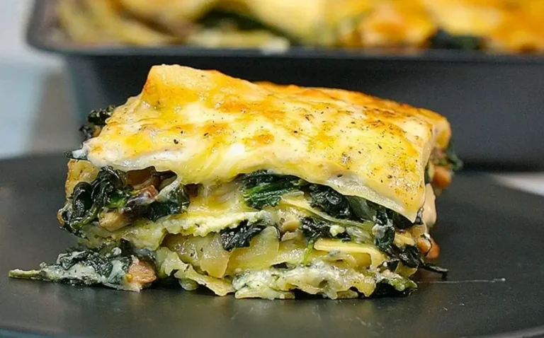 Lasagna vegetariana con funghi e spinaci