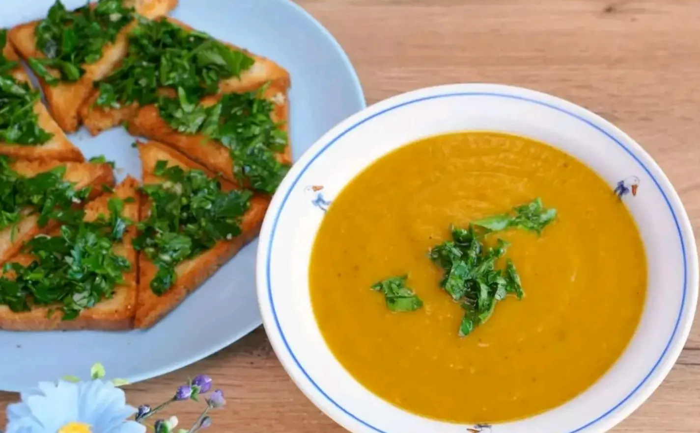 Zuppa di porri salutare! Una zuppa di verdure incredibilmente gustosa e salutare.