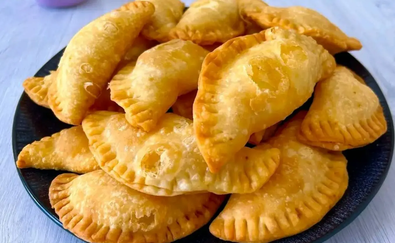 Basta farina e acqua calda per preparare questa deliziosa ricetta!