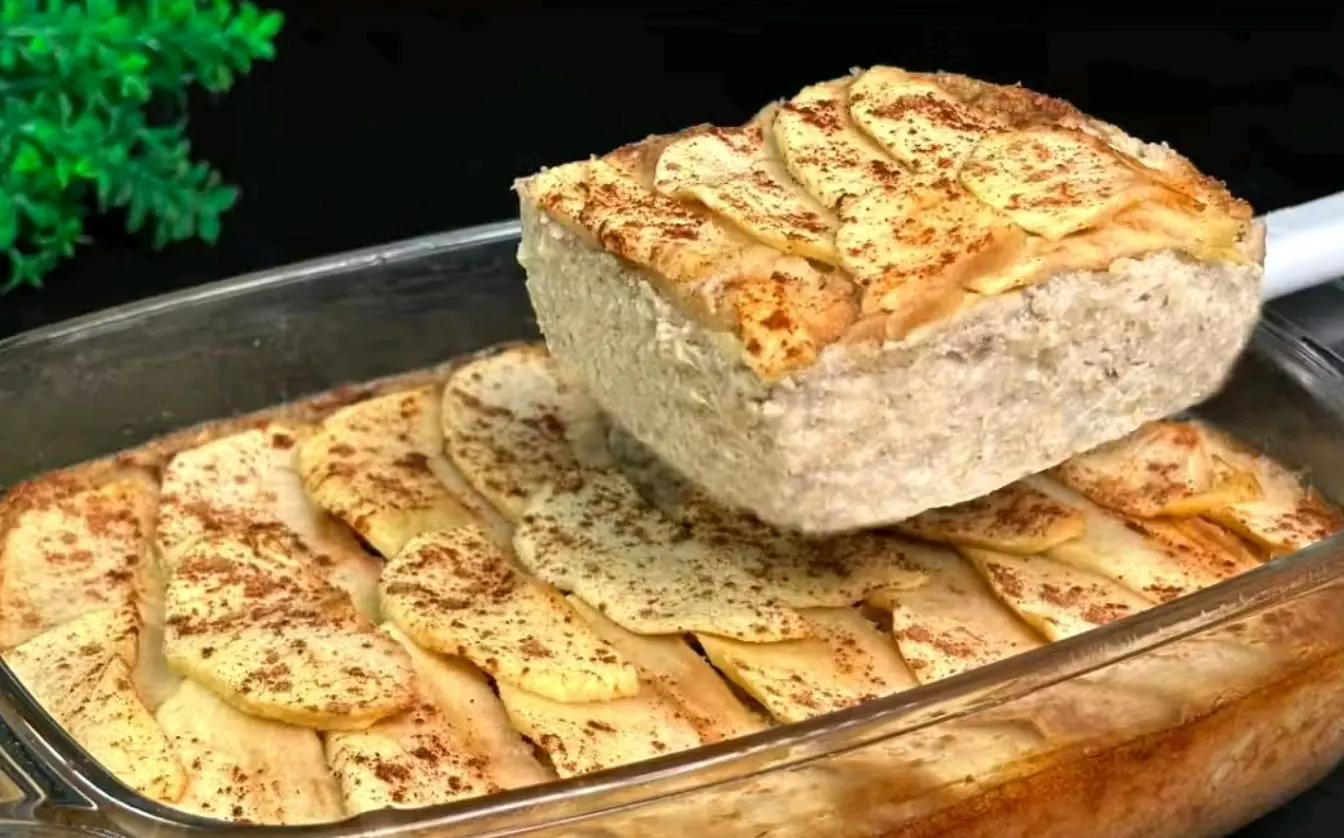 Deliziosi fiocchi d’avena al forno con mela e cannella! La mia colazione preferita!