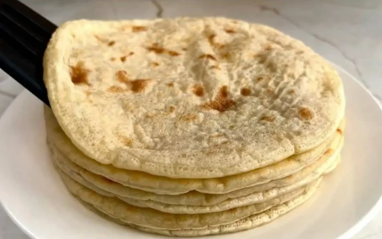 Basta mescolare la farina con l’acqua! Pronto in soli 5 minuti! Senza impastare!