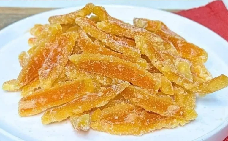 Troppo buone le scorzette d’arancia!Prepararle a casa è semplcissimo: