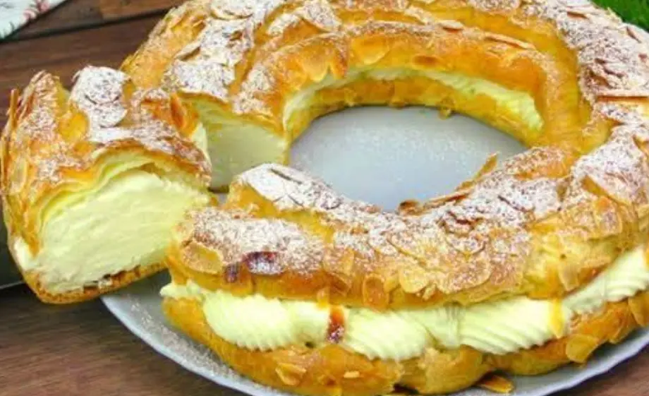 Torta con Pasta Choux e Crema Mousseline