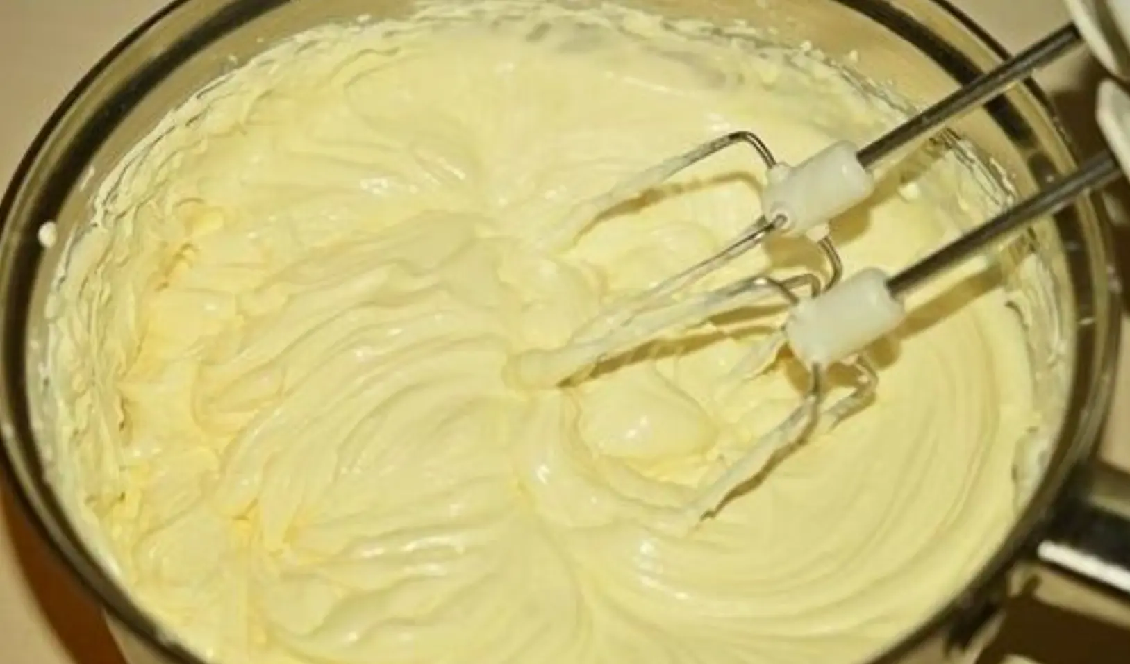 Crema Raffaello – La Migliore al Mondo con Soli 4 Ingredienti