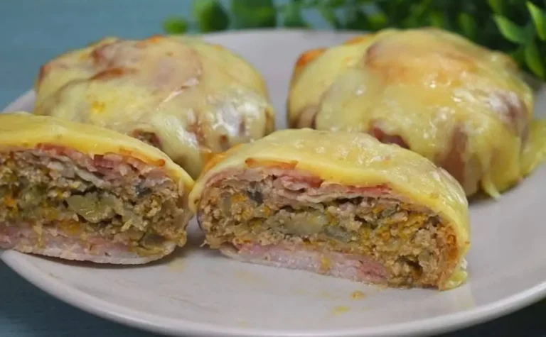 Polpettone avvolto nella pancetta con funghi e formaggio