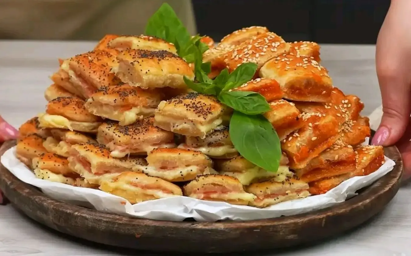 Una famiglia italiana mi ha insegnato questo aperitivo veloce a base di pasta sfoglia, che mi salva sempre!