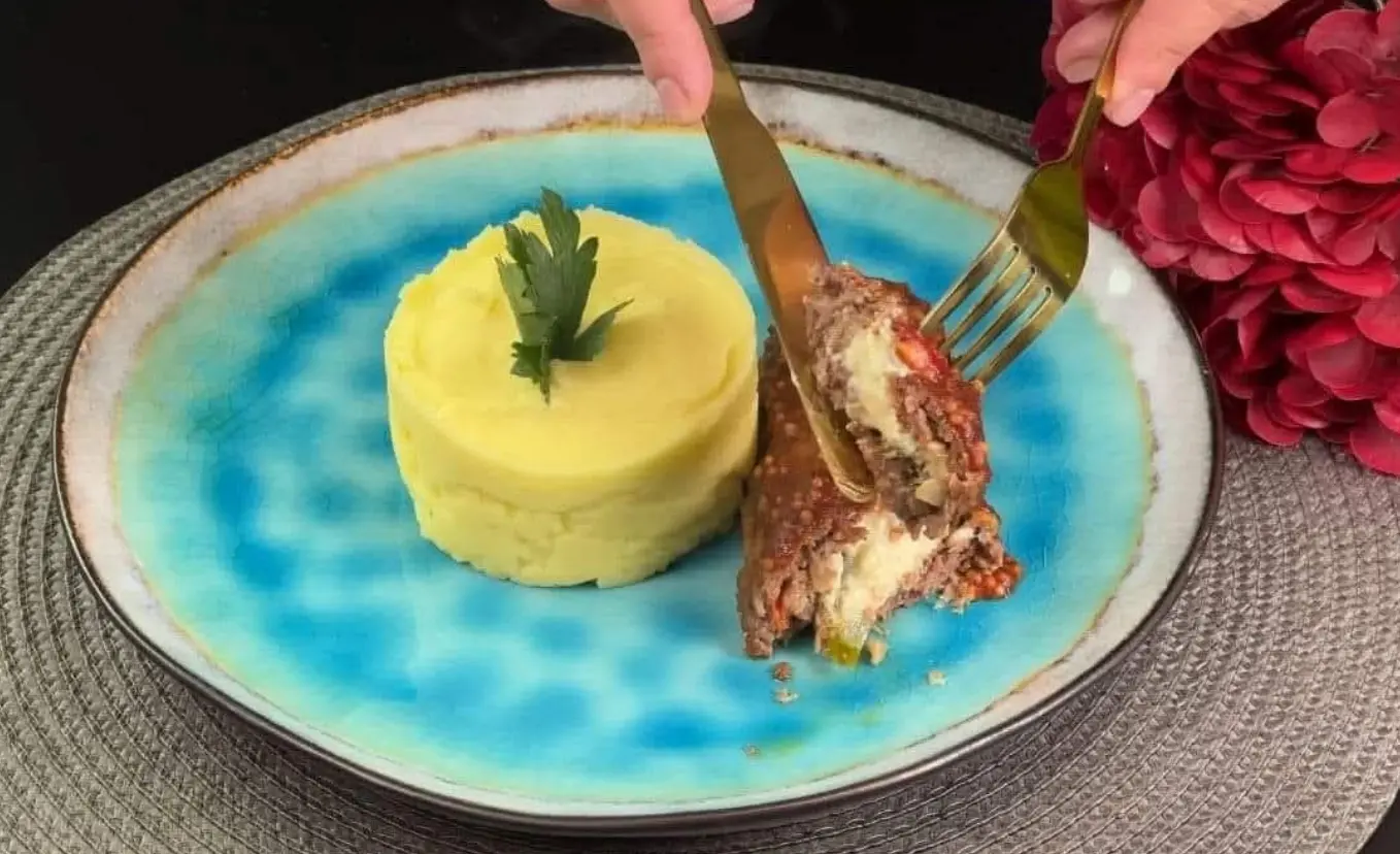 Casseruola sostanziosa di carne macinata e verdure