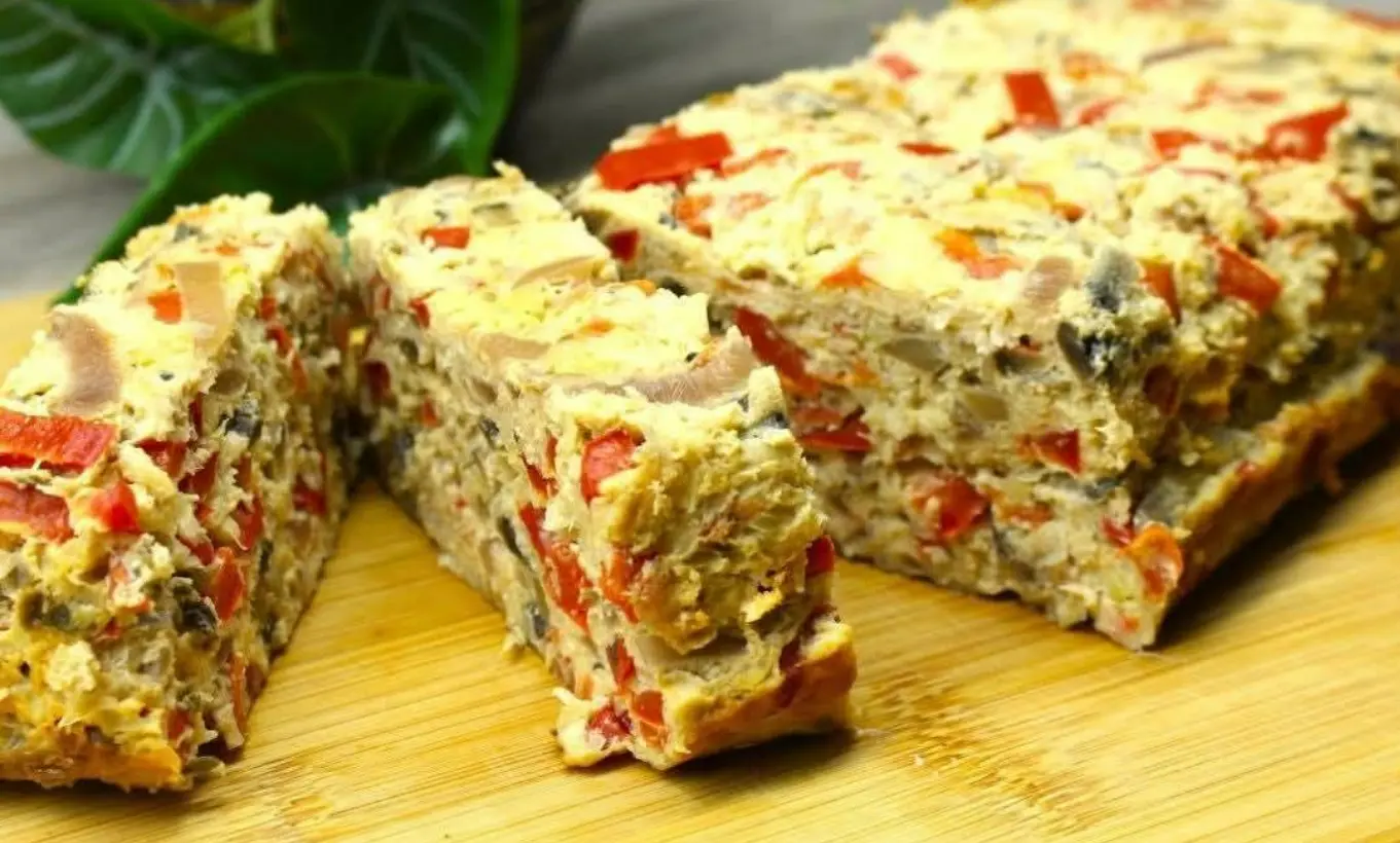 Torta di cavolo, funghi e verdure