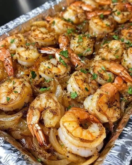 Gamberi all Aglio con Burro alle Erbe e Cipolle Caramellate