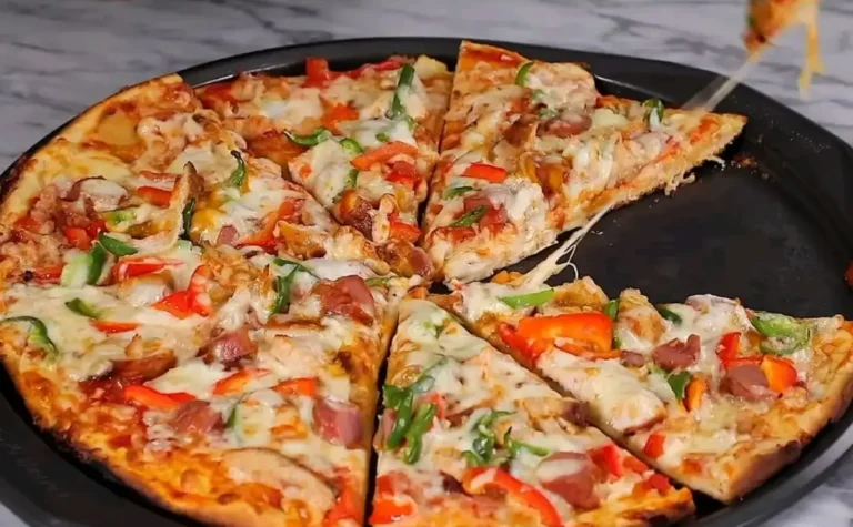 Ricetta per pizza fatta in casa (2 modi semplici) – Metodo a gas/Forno