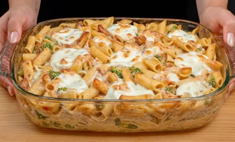 Pasta al forno cremosa con pollo e broccoli